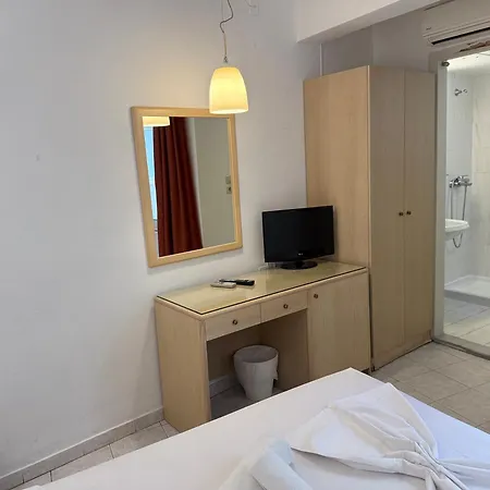 Savoy Hotelli 2*