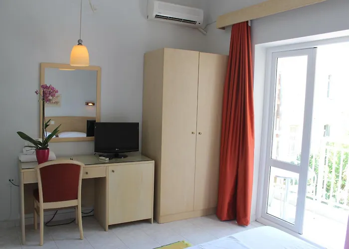 Ξενοδοχείο Savoy 2*